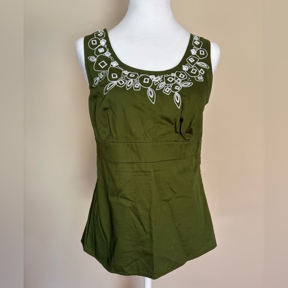 LOFT Tops - 🎾Loft Sleeveless Blouse